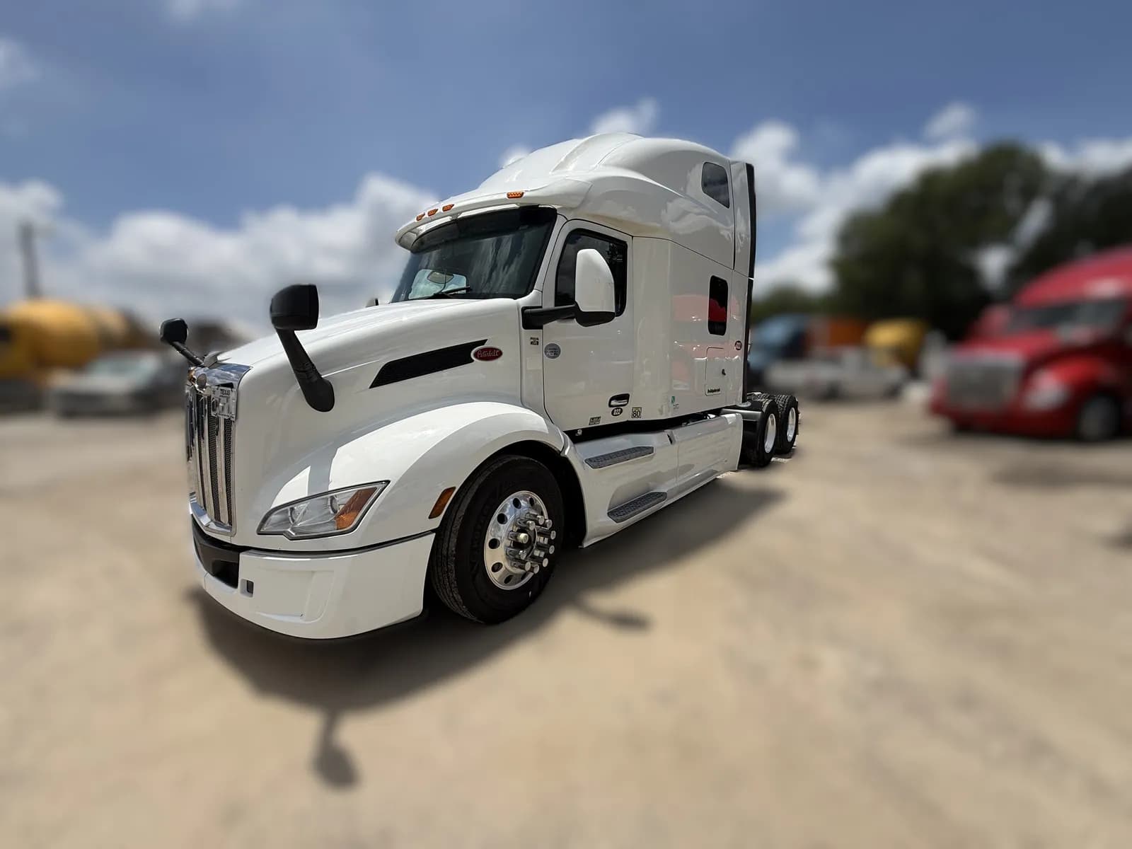 2023 Peterbilt 579 - B3892 - Sleeper