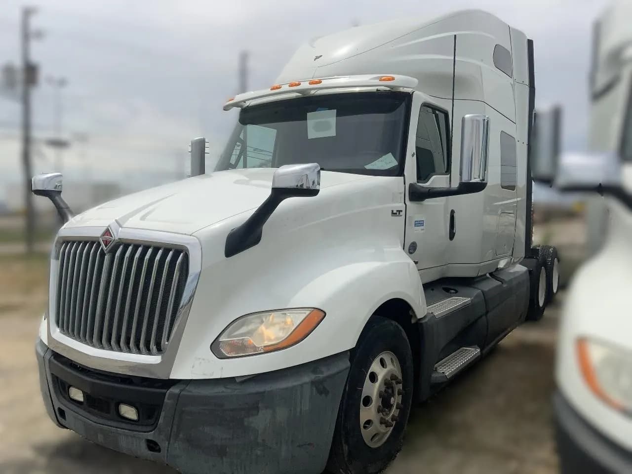 2018 International LT - - Sleeper