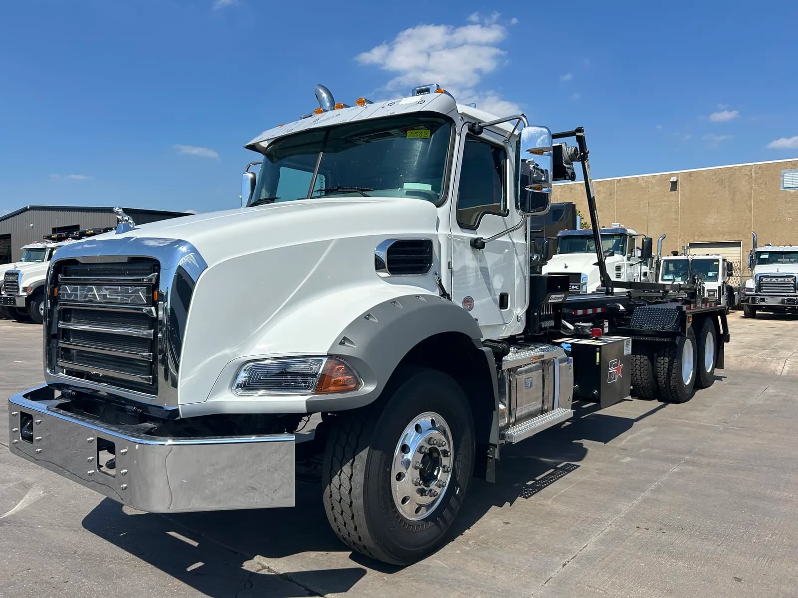 2026 Mack GR64B - Garbage