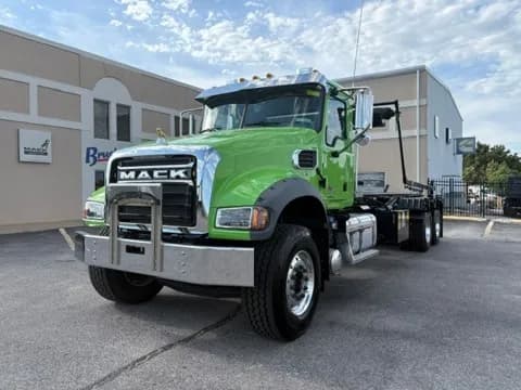 2026 Mack GR64F - Garbage