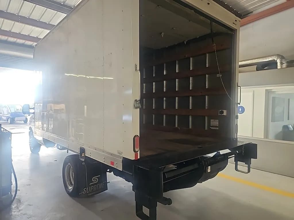 2019 Ford E-350 Cutaway - Box