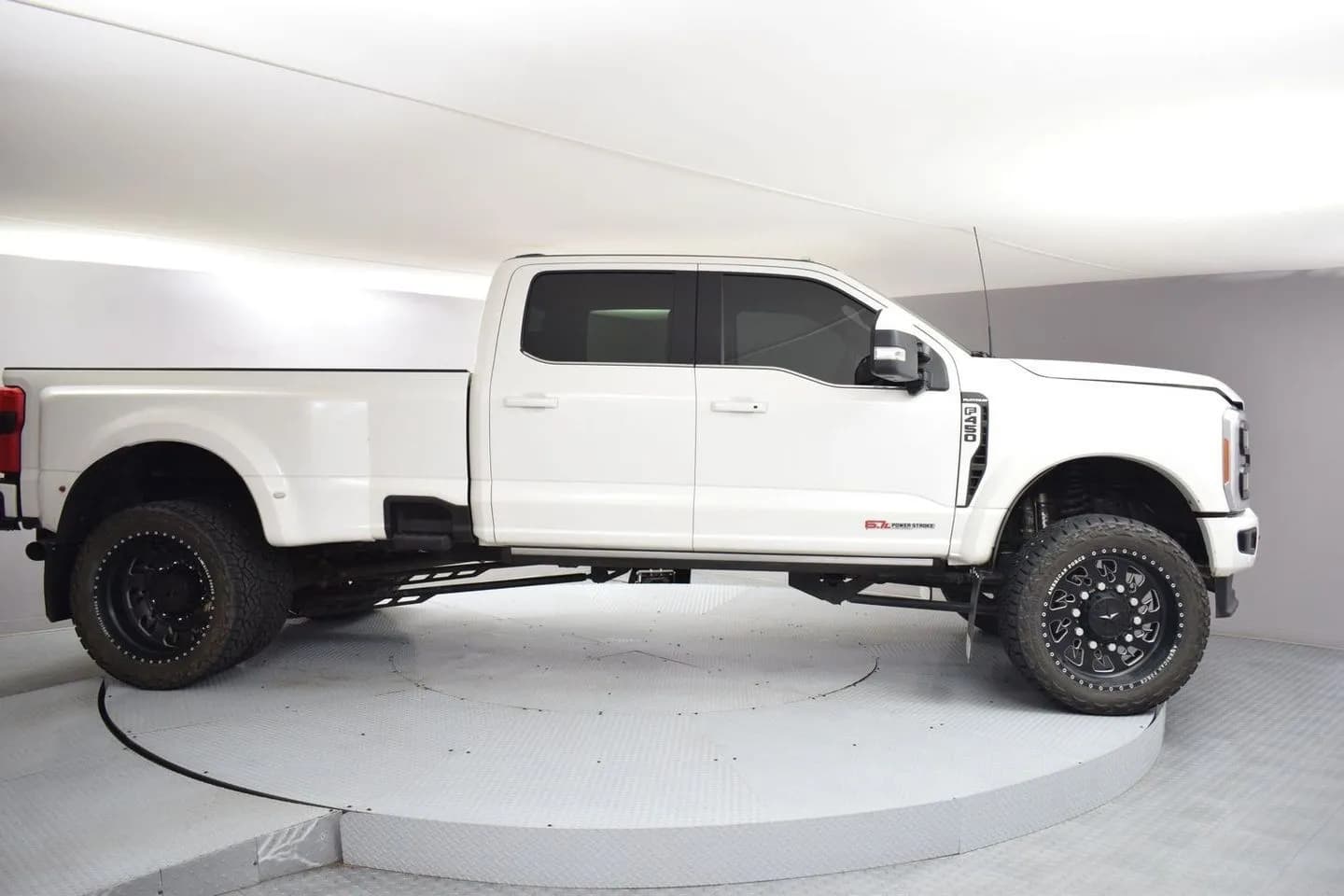 2023 Ford F-450 Platinum