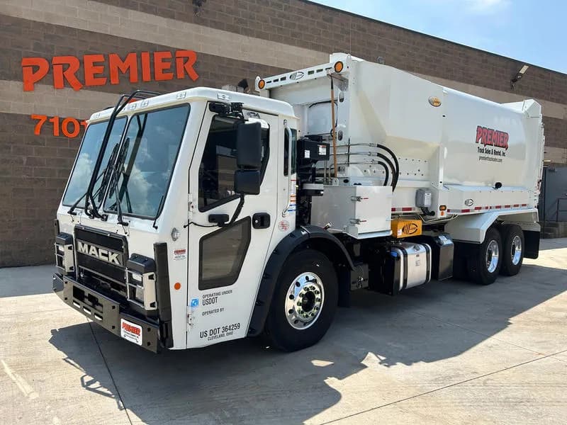 2026 Mack Trucks LR64R - Garbage