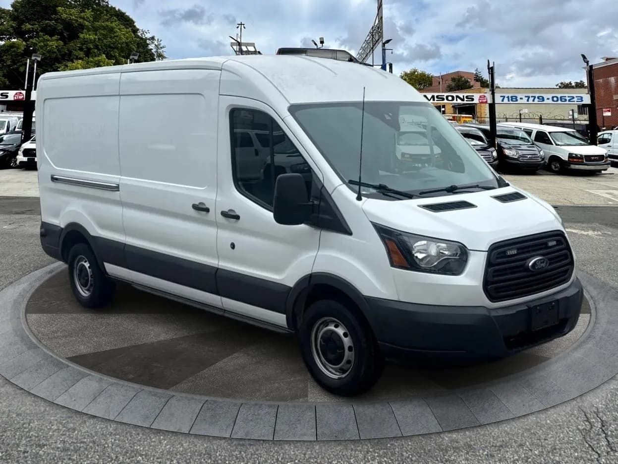 2018 Ford Transit Van T-150 148" Med Rf 8600 - Vans