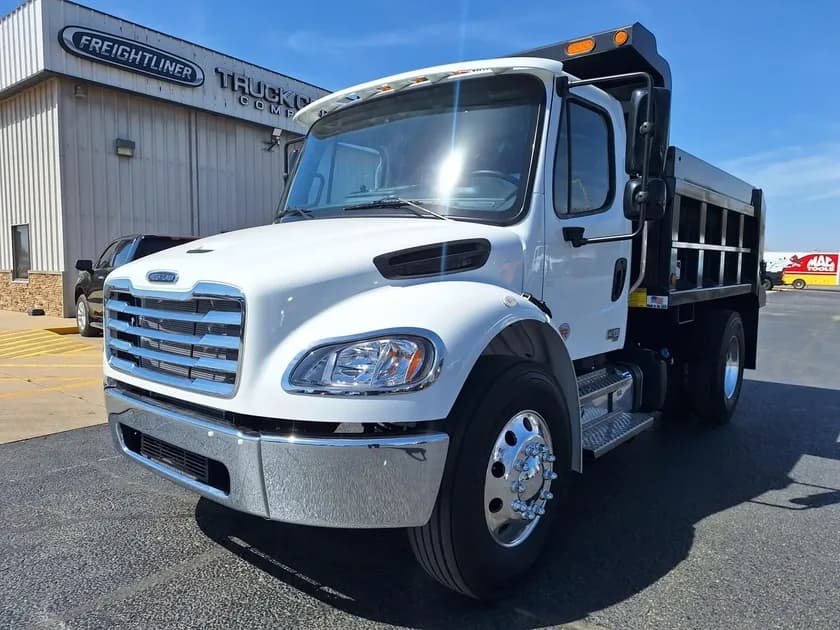 2026 Freightliner M2106 : - Dump