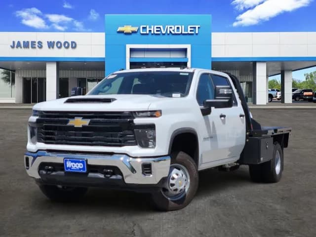 2026 Chevrolet Silverado 3500 Crew Cab - Chassis