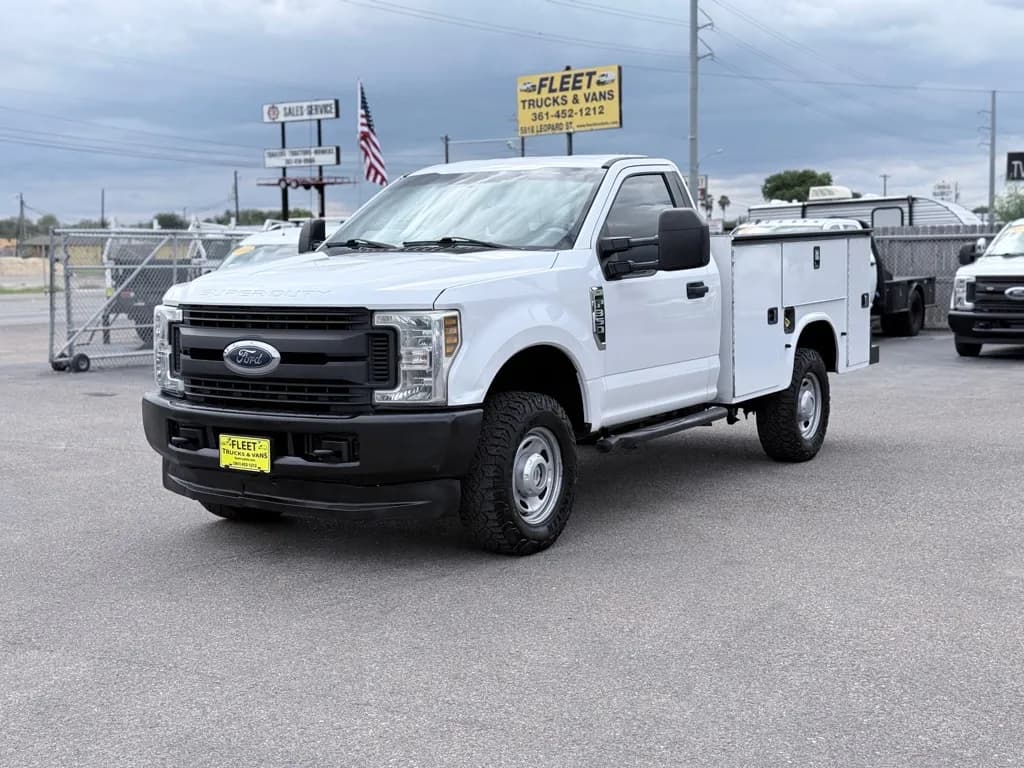2019 Ford F-350 - Chassis