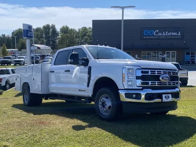 2027 Ford F-350 Crew Cab - Chassis