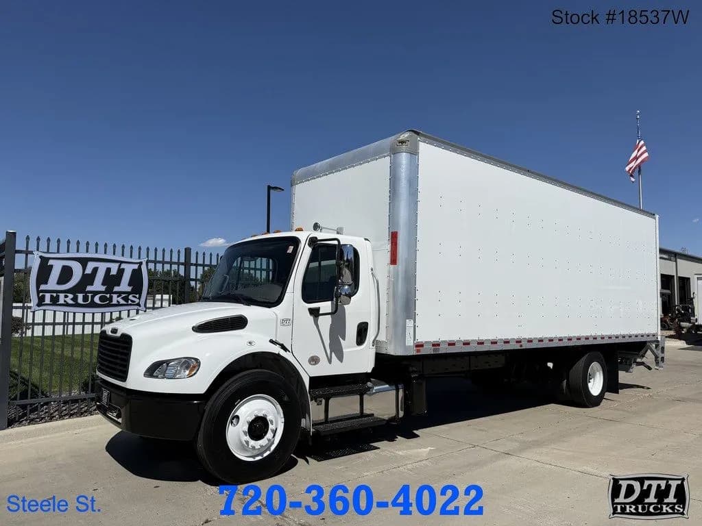 2021 Freightliner M2-106 26' Long - Box