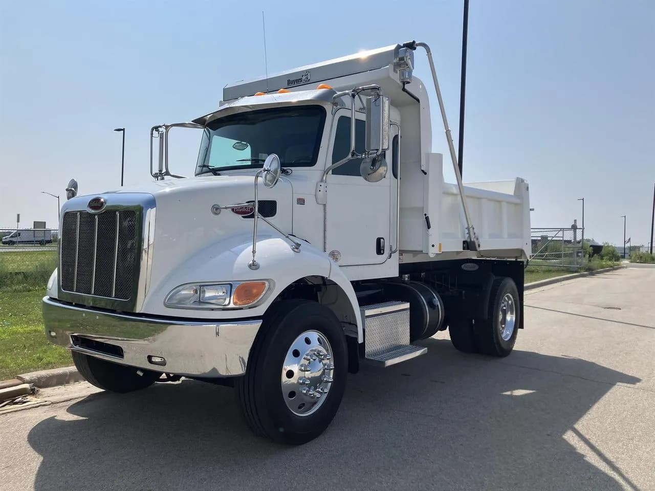 2019 Peterbilt 337 - Dump