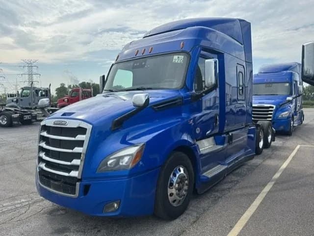 2021 Freightliner Cascadia - Sleeper