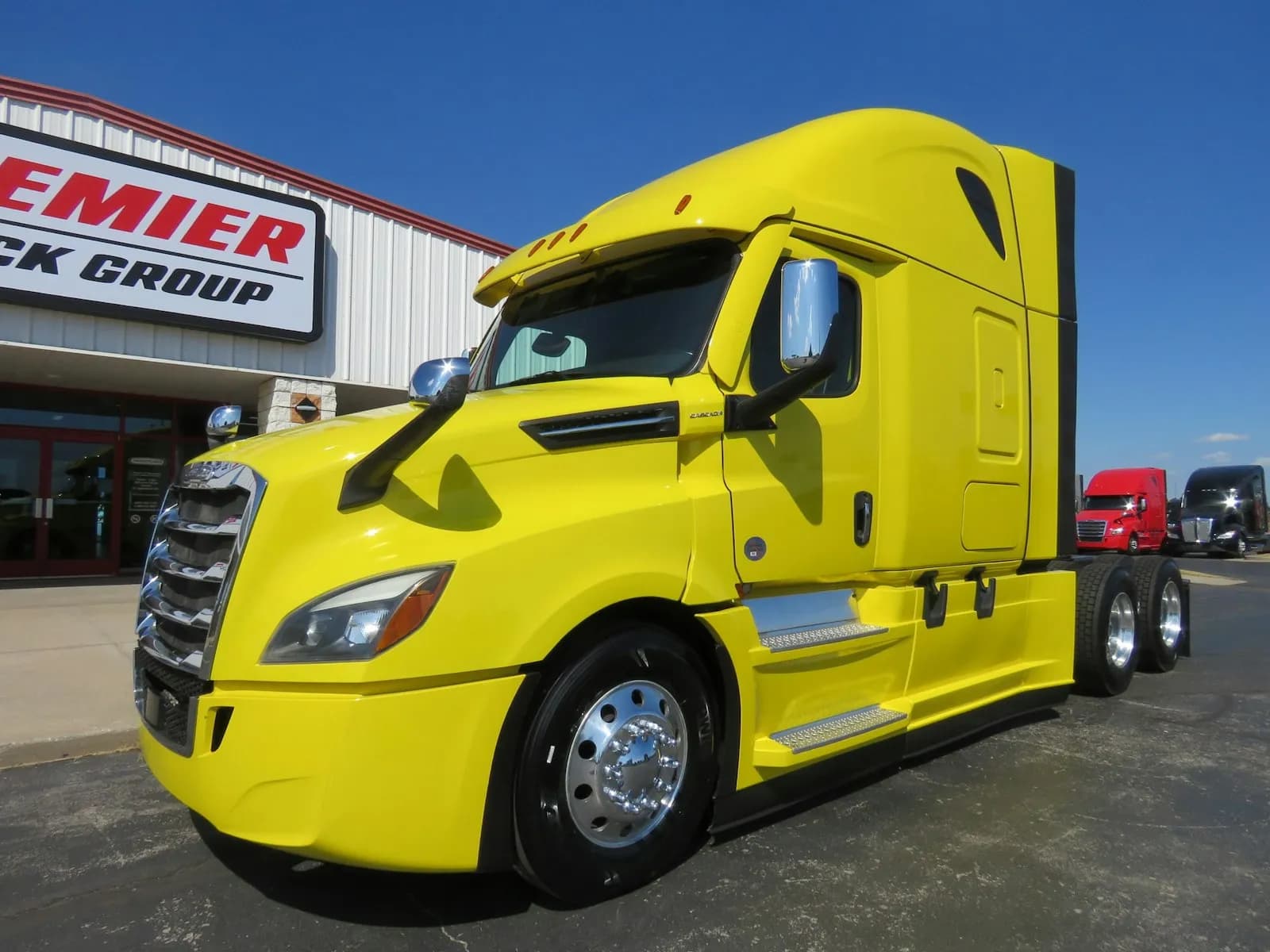 2024 Freightliner PT126SLP