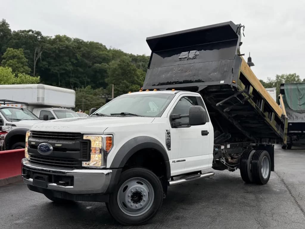 2017 Ford F-550 Super Duty - Chassis
