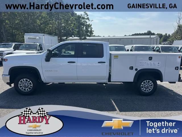 2026 Chevrolet Silverado 2500 Crew Cab - Chassis