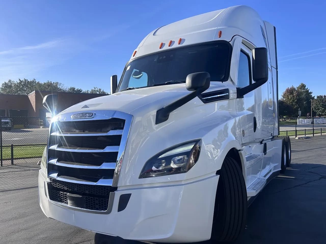 2021 Freightliner Cascadia - Sleeper