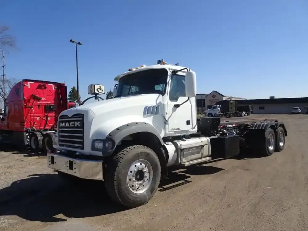 2015 MACK GU (Granite)