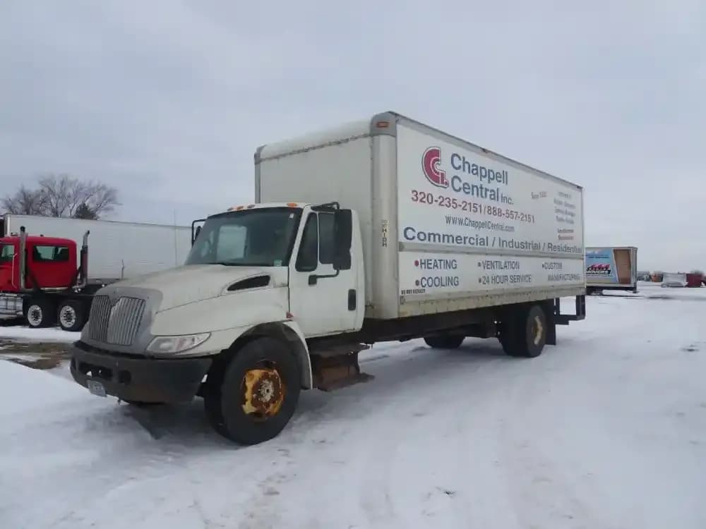 2005 INTERNATIONAL 4300