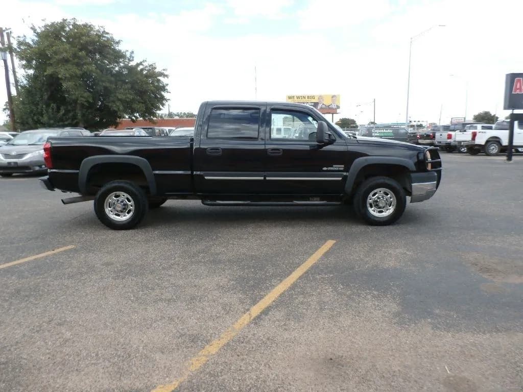 2004 Chevrolet Silverado 2500HD Work Truck Crew Cab Long Bed - Pickup