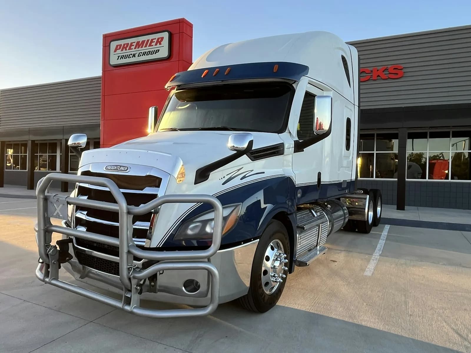 2024 Freightliner PT126SLP