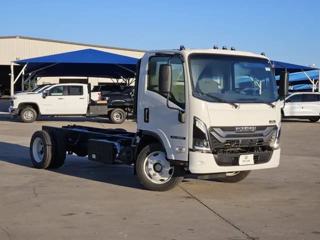 2027 Isuzu NRR