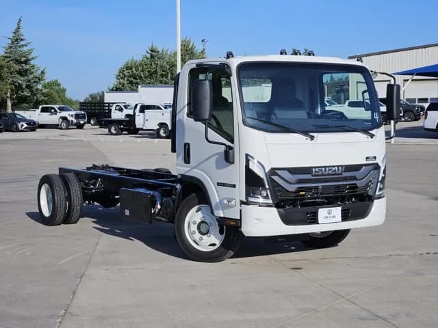 2027 Isuzu NRR