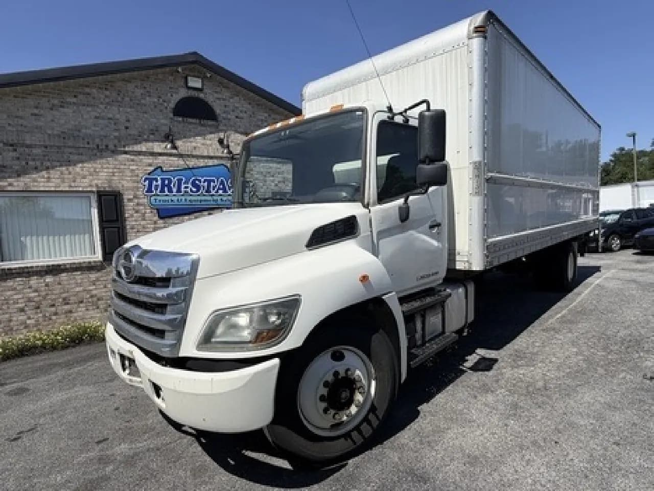 2015 Hino 268 - Box