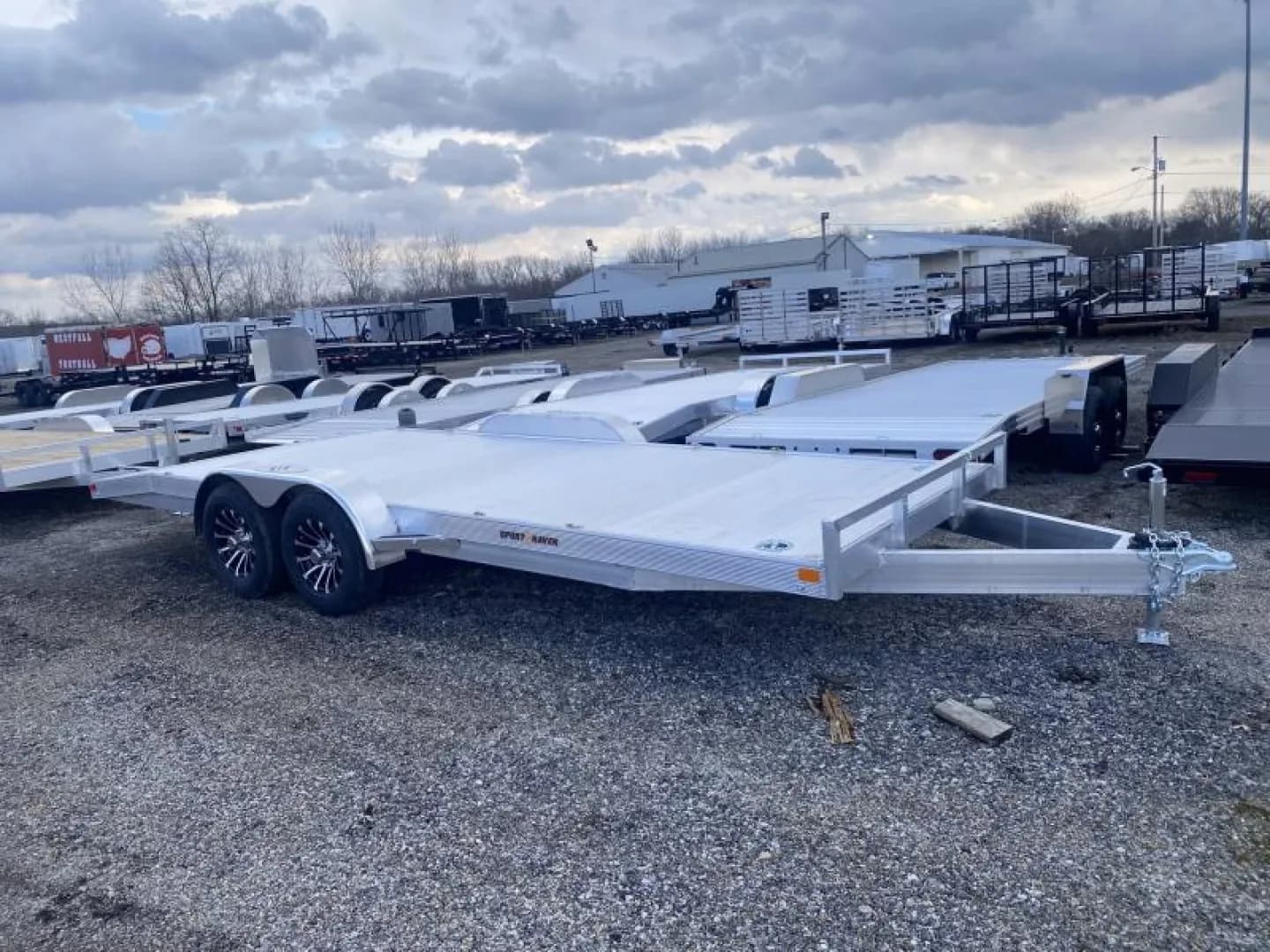2025 SH DISTRIBUTING SH Distributing - Car Hauler Trucks