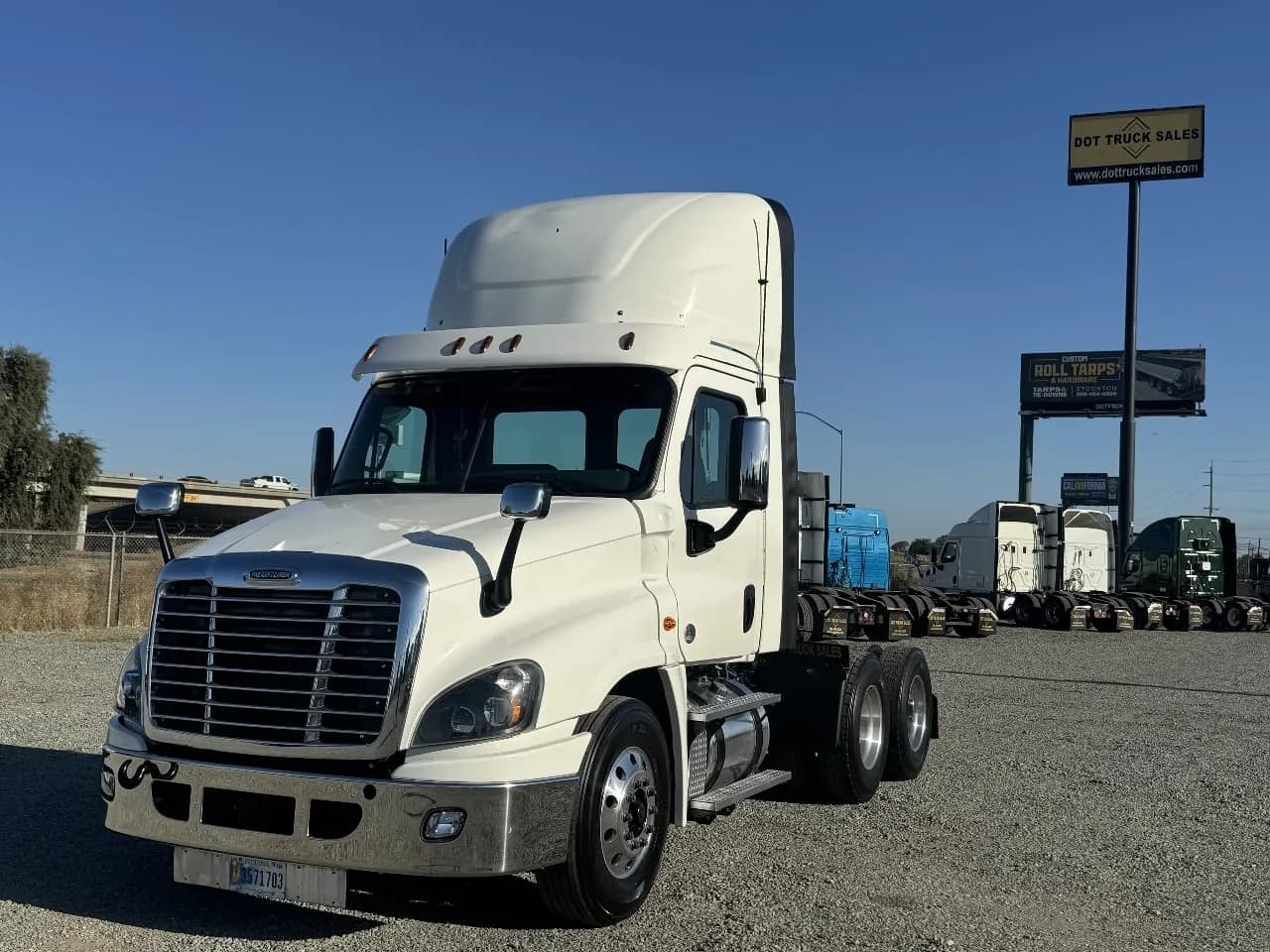 2019 Freightliner Cascadia - Day Cab
