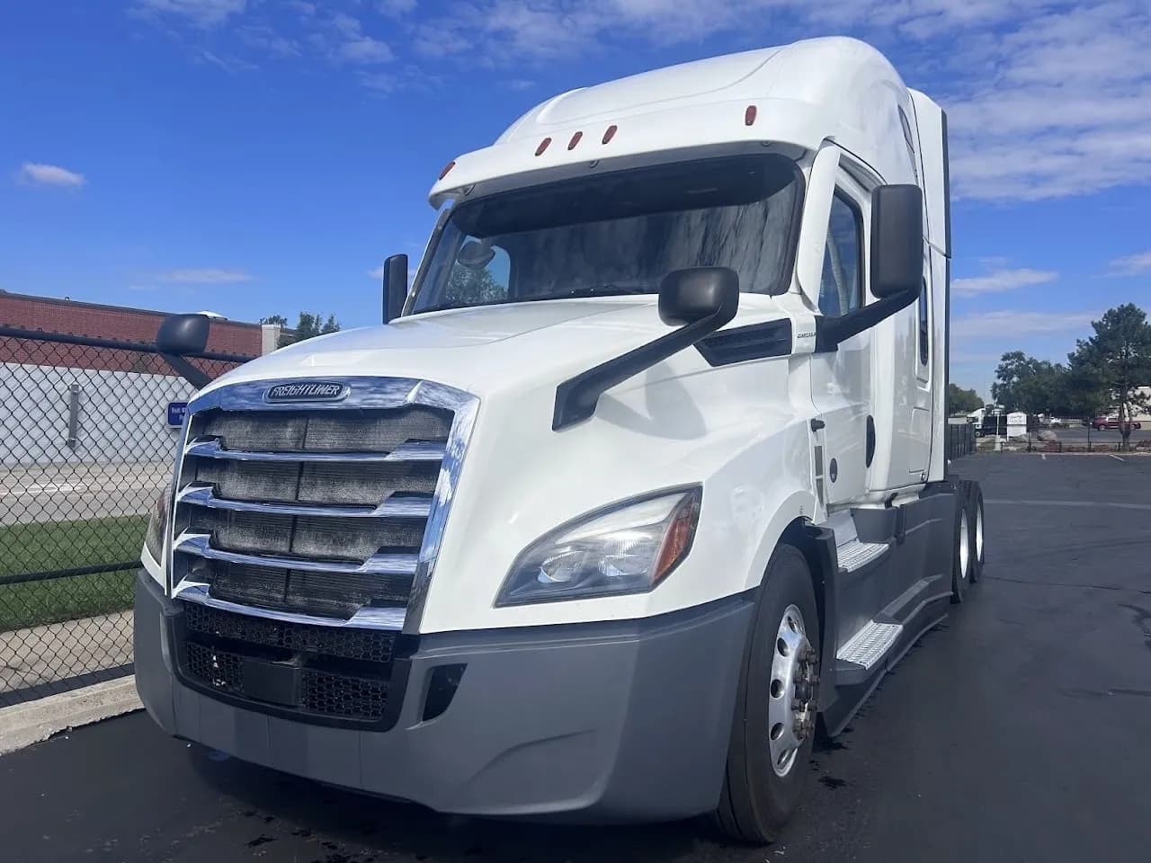 2022 Freightliner Cascadia - Sleeper