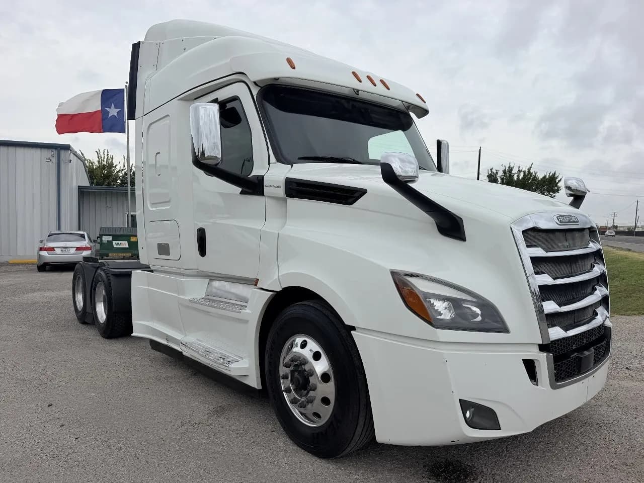 2020 Freightliner Cascadia - Sleeper
