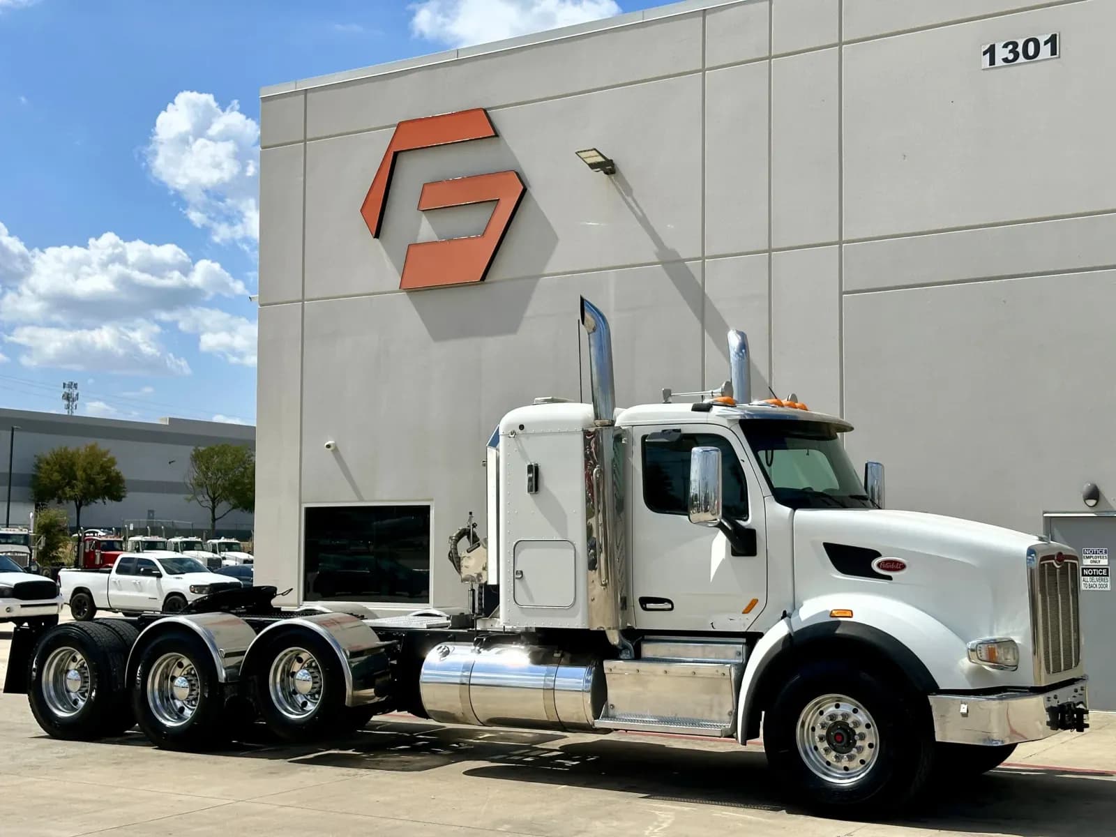 2015 Peterbilt 567 - Sleeper