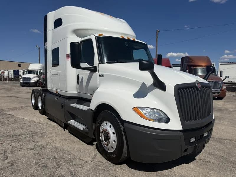 2022 International LT625 - Service