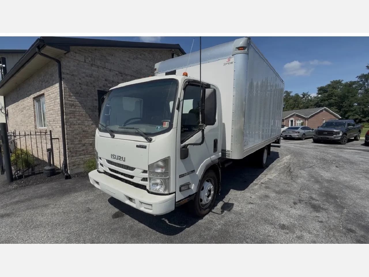 2016 Isuzu NPR - Box