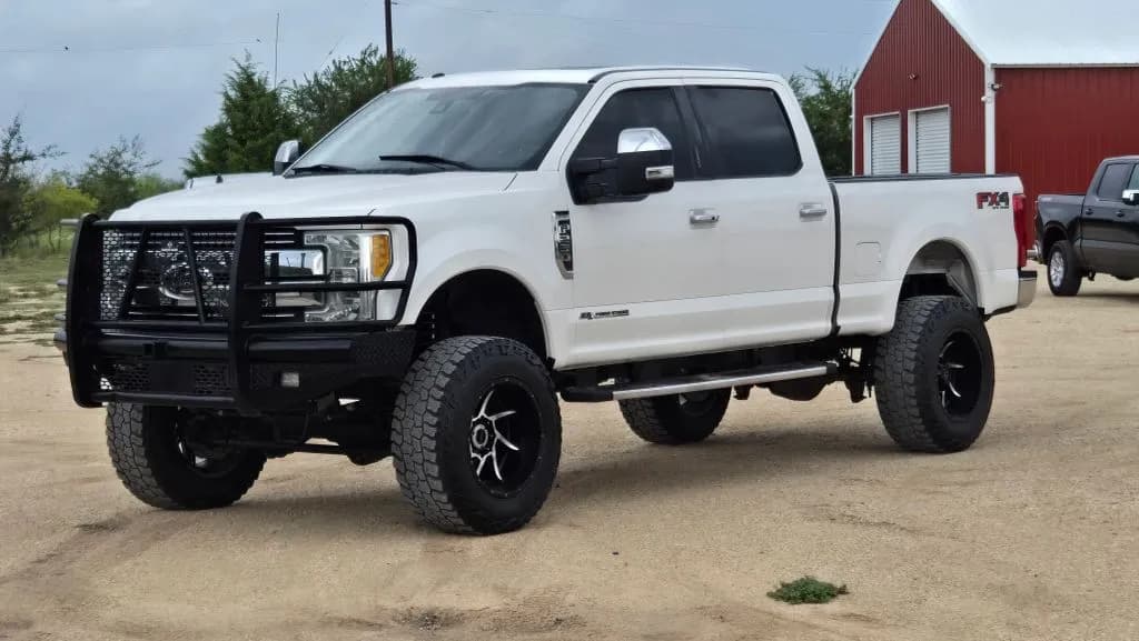 2017 Ford F250 Super Duty Crew Cab - Pickup
