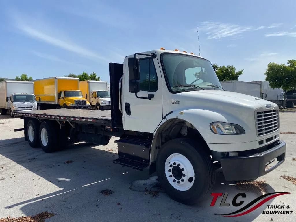 2018 Freightliner Business Class M2 - Flatbed