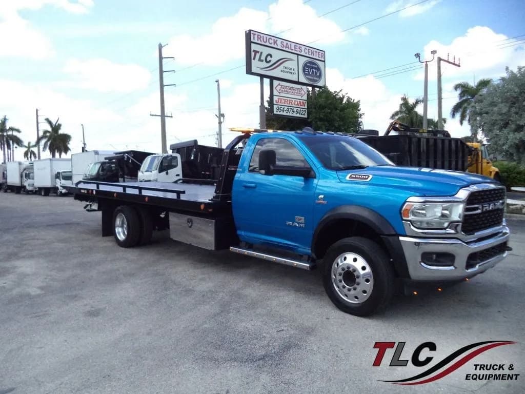 2022 Ram 5500 SLT w/ 20ft JerrDan Car Carrier 6 Ton Wide Low Pro - Tow