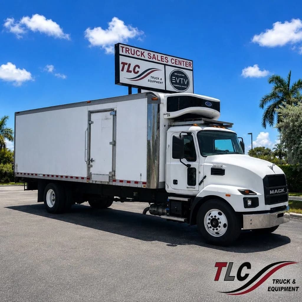 2023 Mack MD6 w/ 26ft - Refrigerated