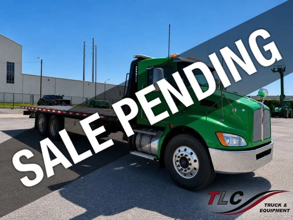 2016 Kenworth T370 w/ Century 28ft Industrial Carrier 15 Ton Tandem Axle - Tow