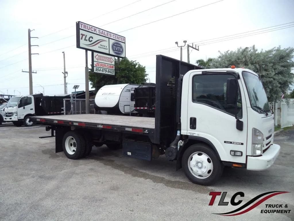2019 Isuzu NRR w/ 16ft - Flatbed