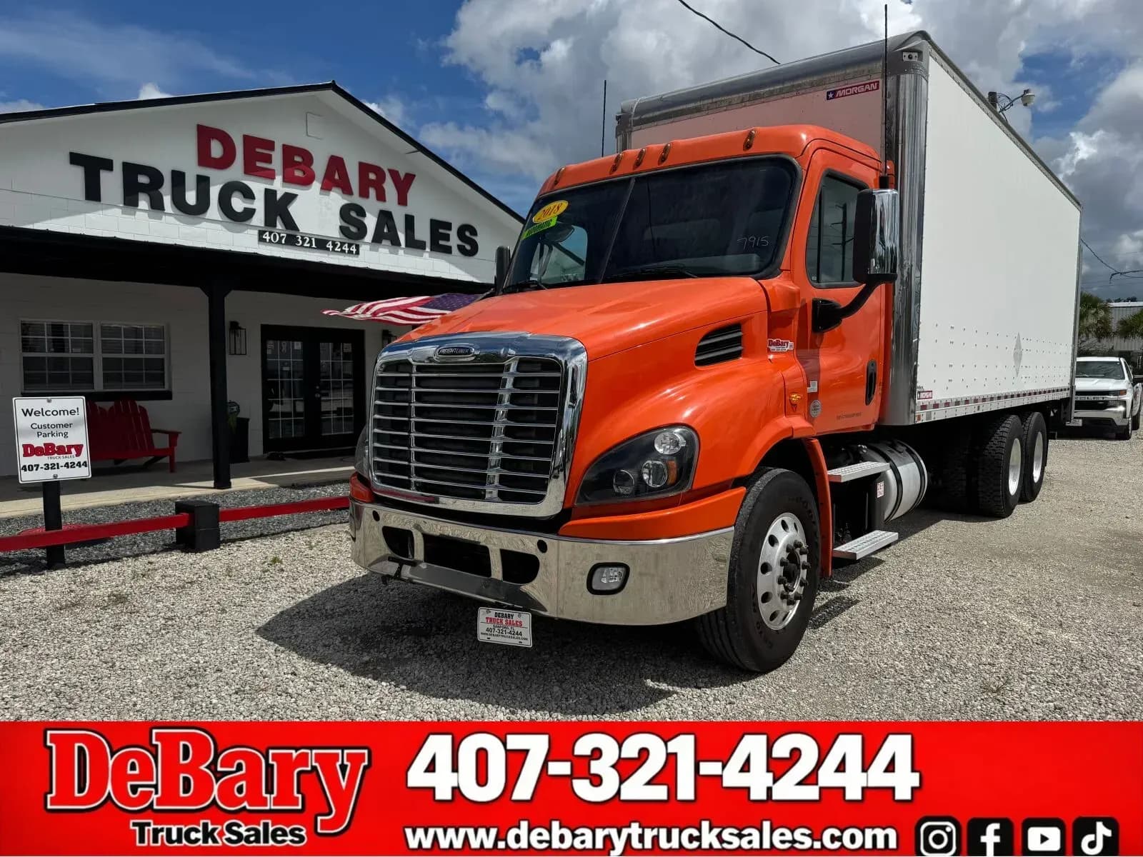 2018 Freightliner Cascadia - Box