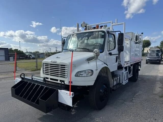 2015 Freightliner M2 - Crane