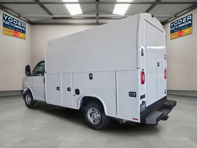 2026 Chevrolet Express 3500 - Box