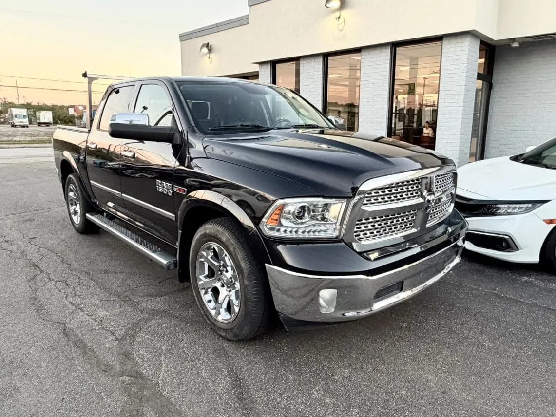 2017 Ram 1500 Crew Cab - Pickup