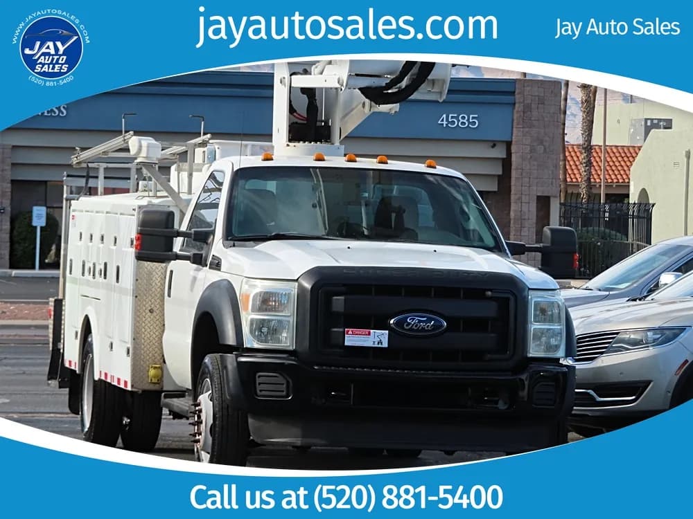 2012 Ford F-550 Chassis - Bucket
