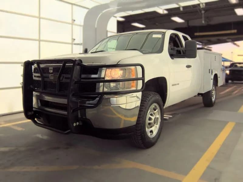 2013 Chevrolet Silverado 2500 HD Extended Cab - Chassis
