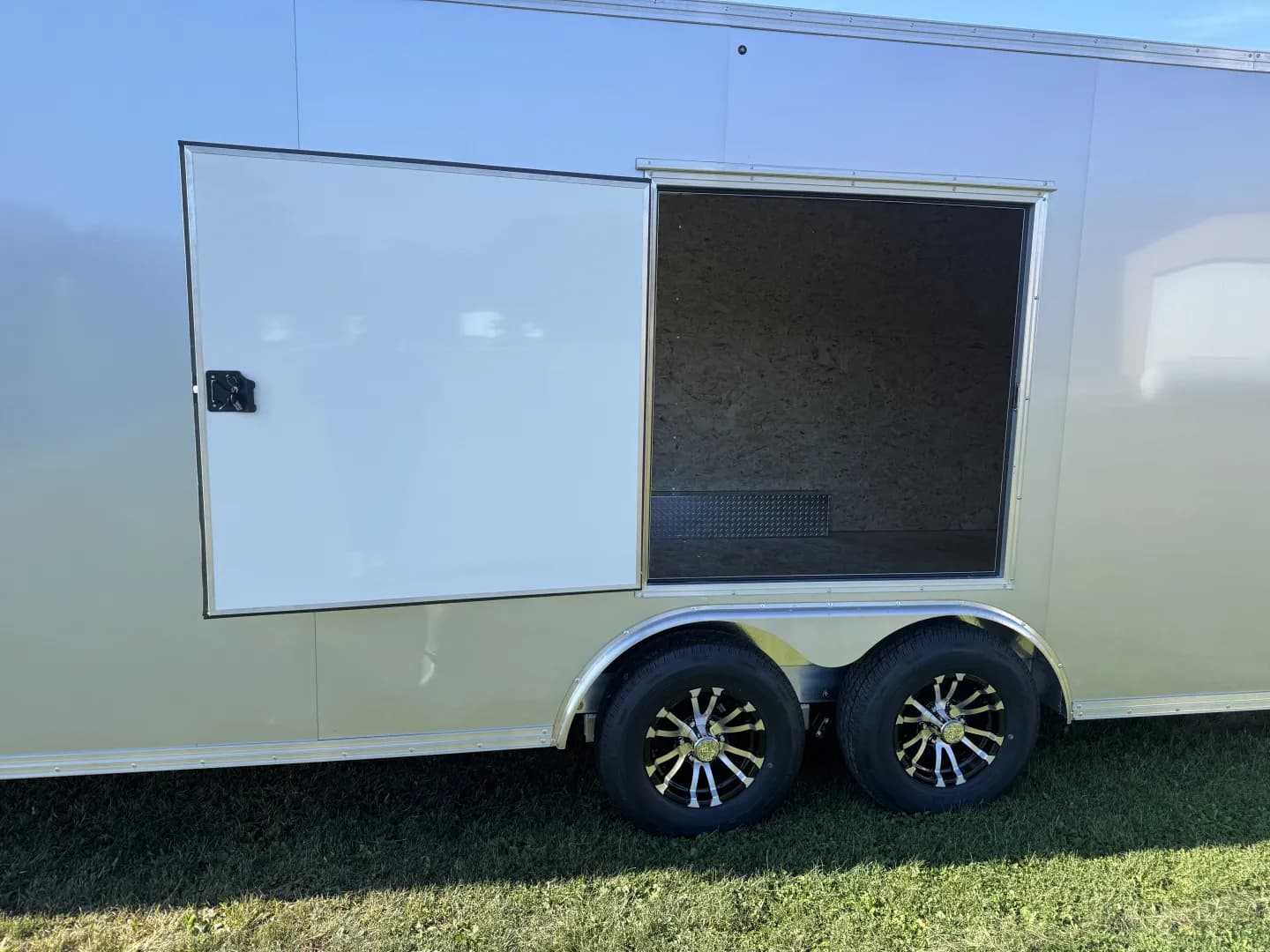 2026 ALCOM LLC Alcom LLC - Car Hauler Trucks
