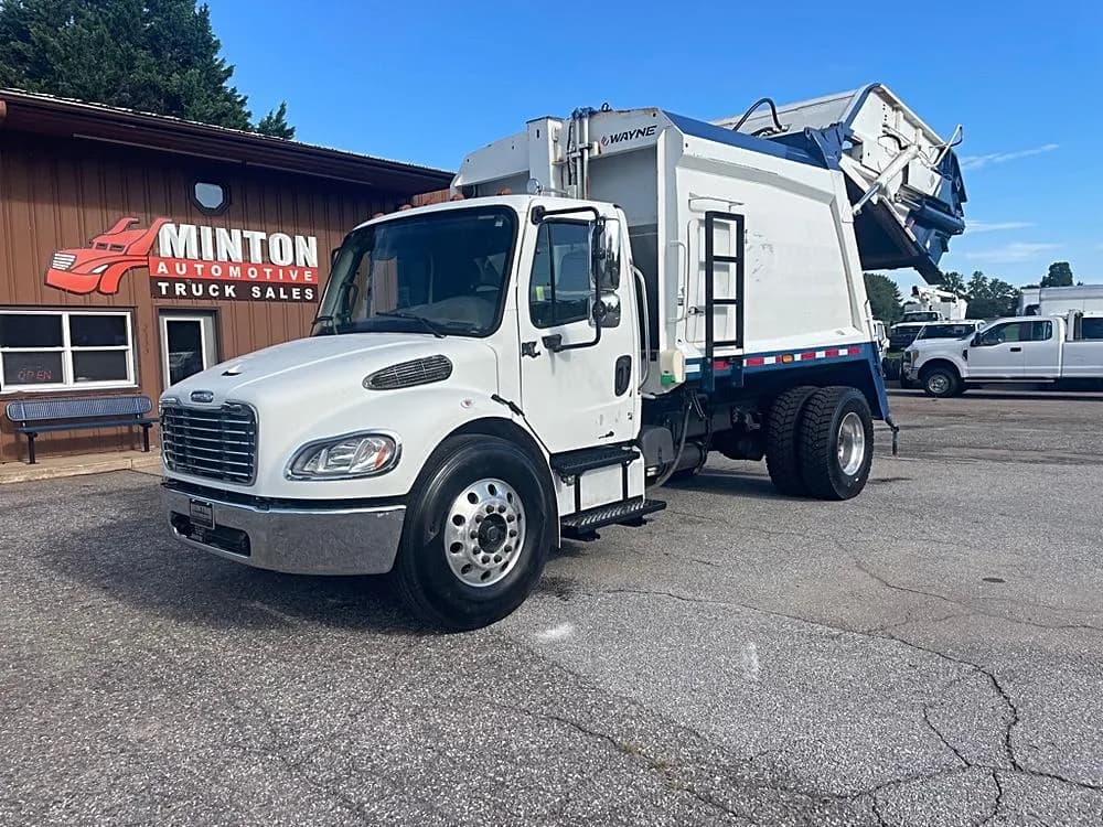 2006 Freightliner M2 106 - Garbage
