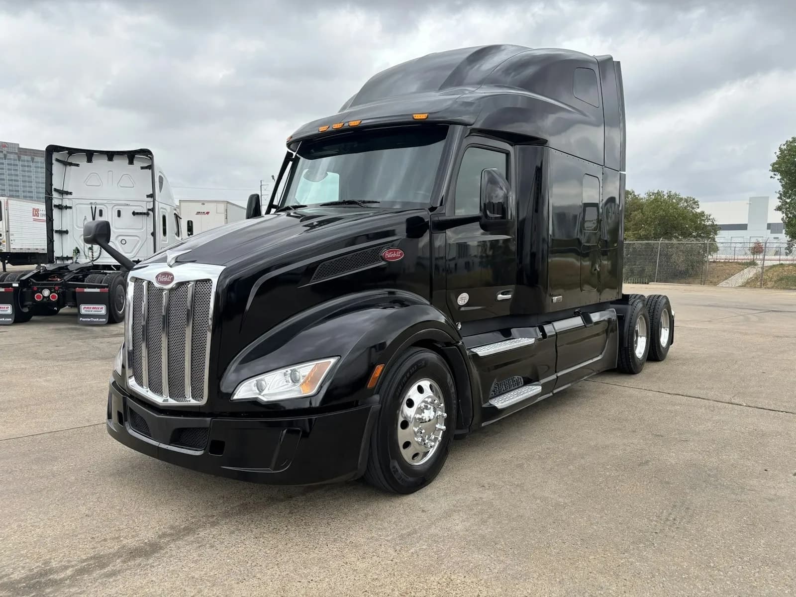 2023 Peterbilt 579