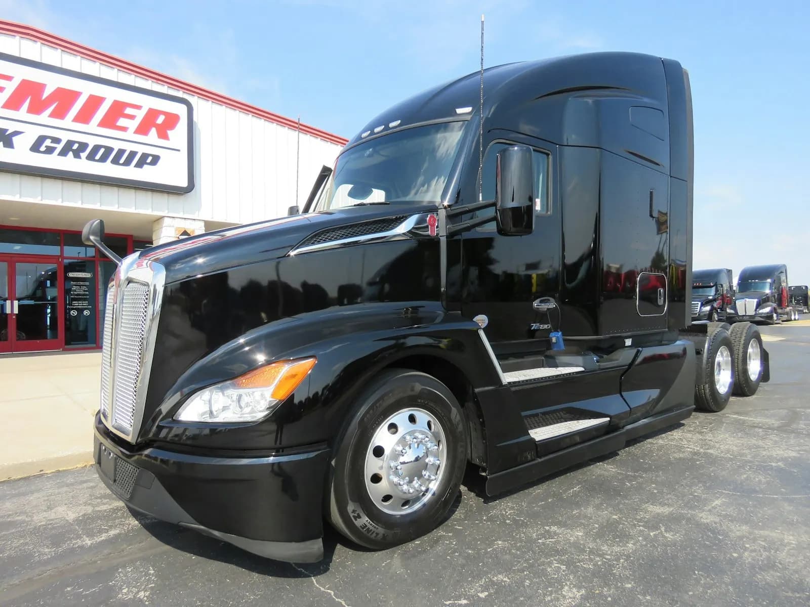 2023 Kenworth T680