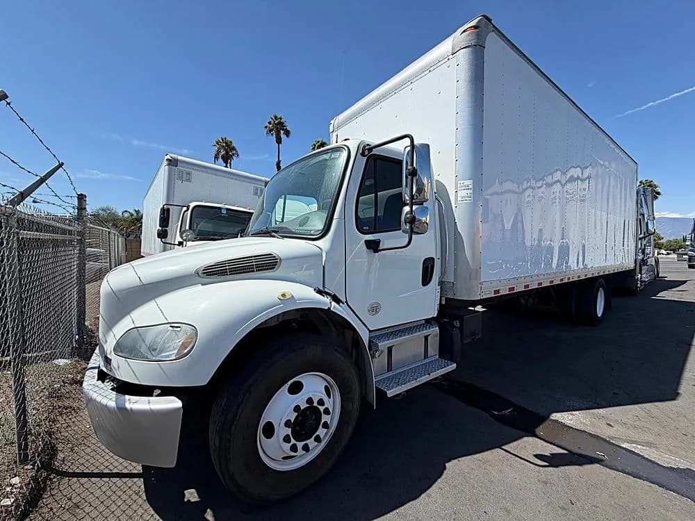 2018 Freightliner M2 - Box